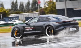 娛樂718車友吃瓜,車友吃瓜，揭秘娛樂圈幕后故事