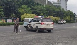 東湖警車學生爆料視頻播放,真相究竟如何？