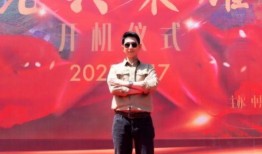 竇驍陳都靈最新爆料新聞,甜蜜互動引熱議，戀情曝光引關注